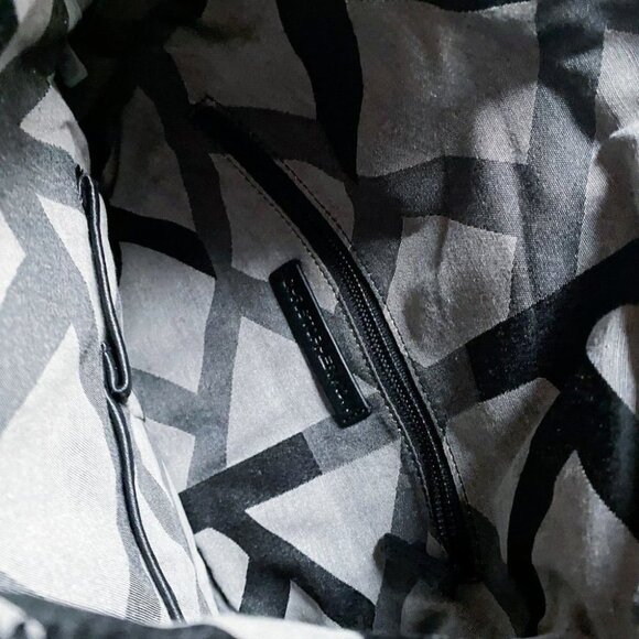 Christopher Kon Black Leather Convertible Fold Over Zip Detail Clutch - Picture 8 of 9